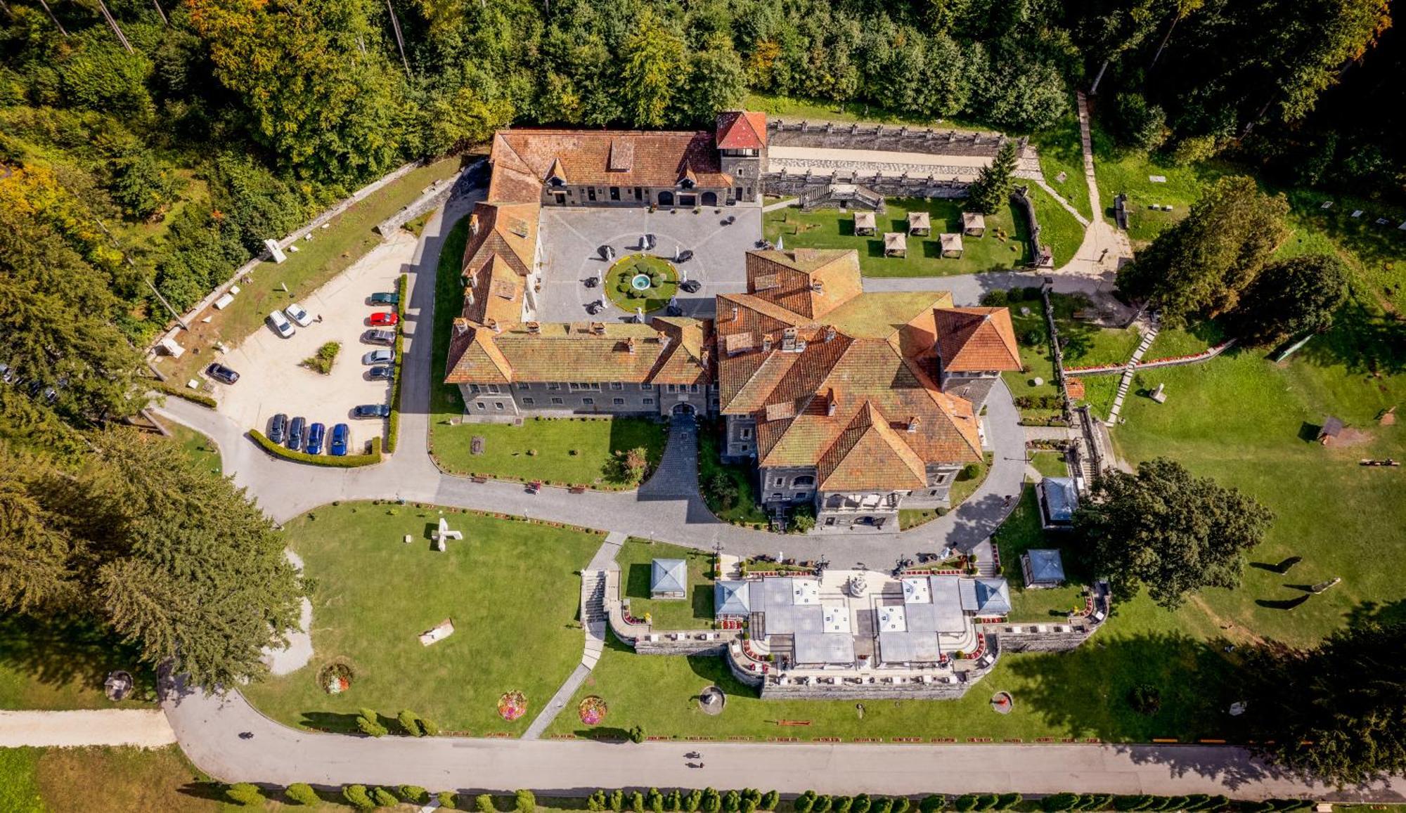 Castelul Cantacuzino Buşteni Exterior foto