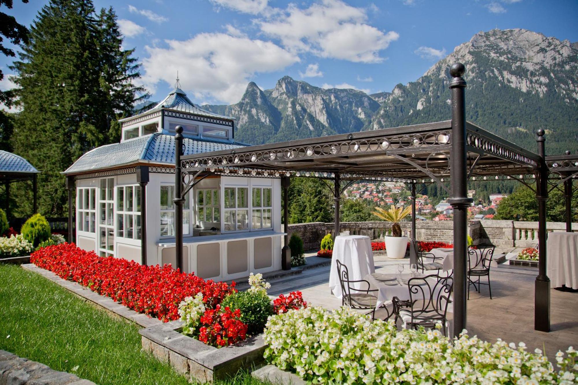Castelul Cantacuzino Buşteni Exterior foto