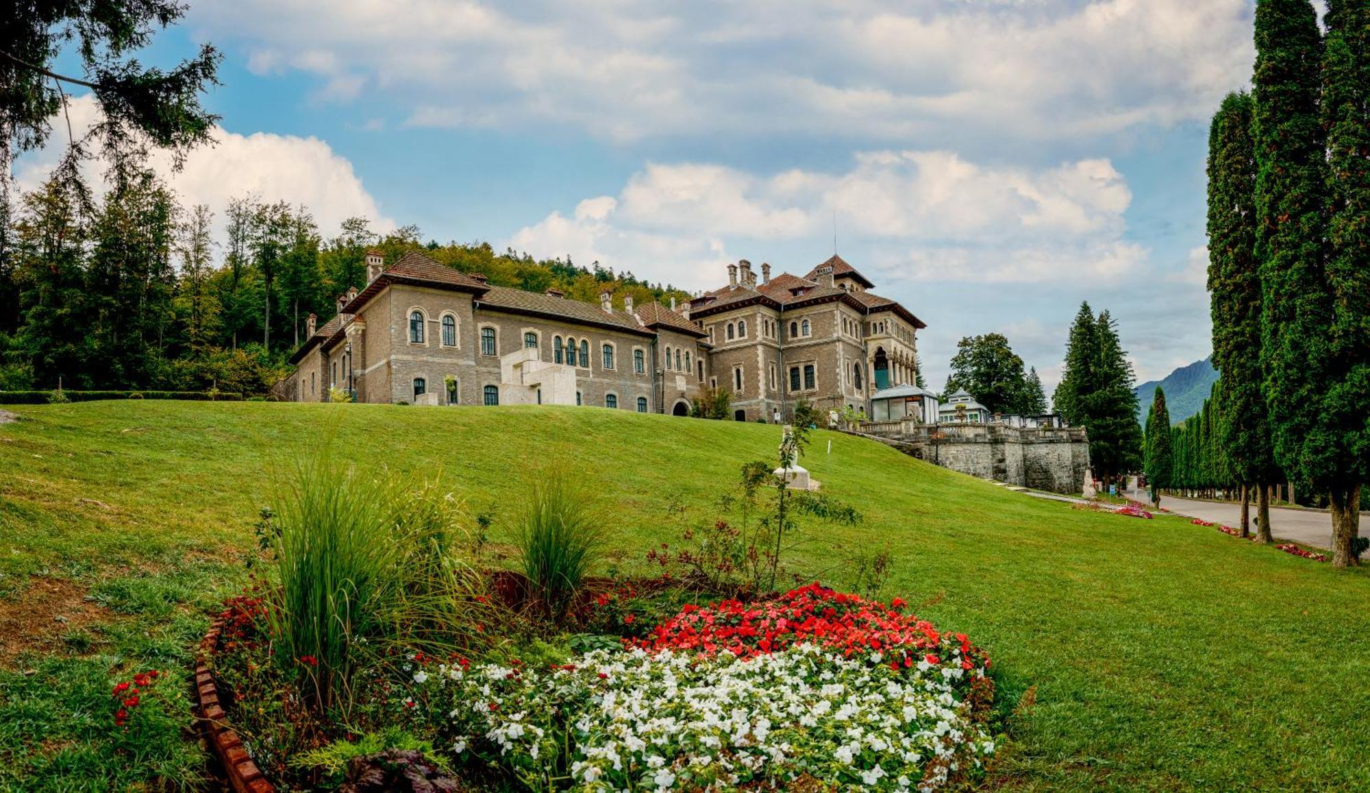 Castelul Cantacuzino Buşteni Exterior foto